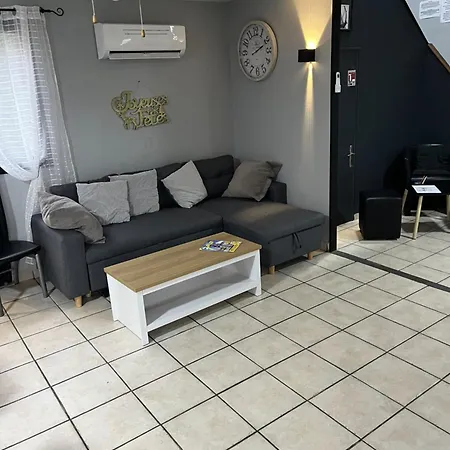 Du Domaine De La Reine Blanche Σπίτι διακοπών *