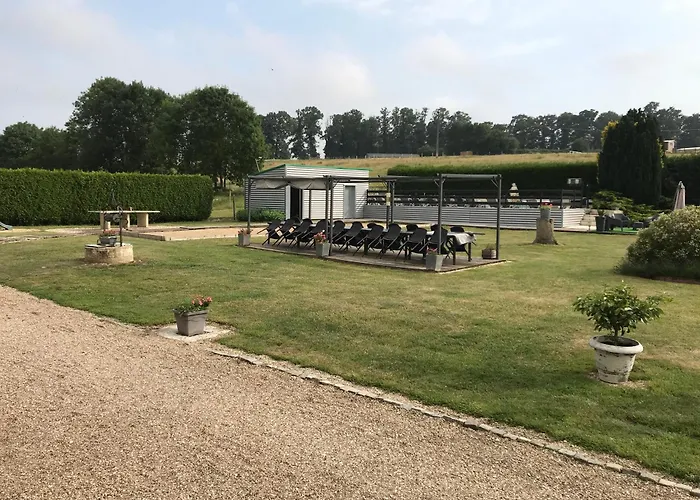 Du Domaine De La Reine Blanche Hébergement de vacances *